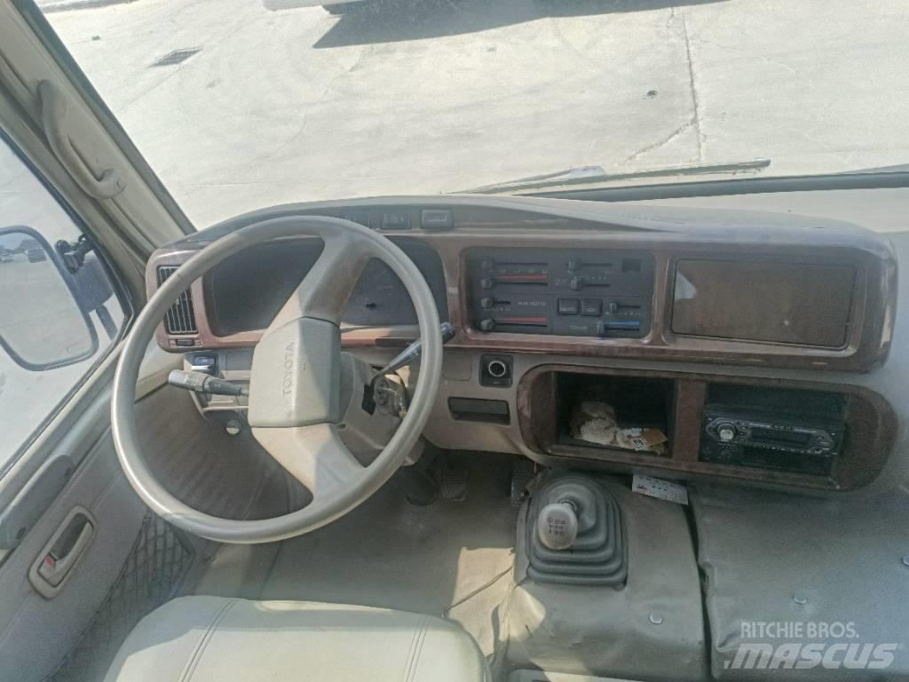Toyota Coaster Bus Мікроавтобуси