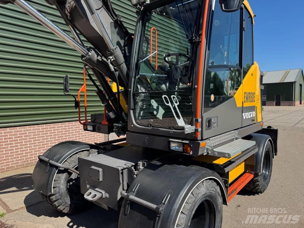 Volvo EWR 130 E Фронтальні навантажувачі
