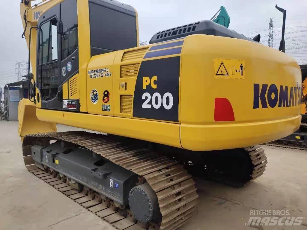 Komatsu PC 200 Гусеничні екскаватори