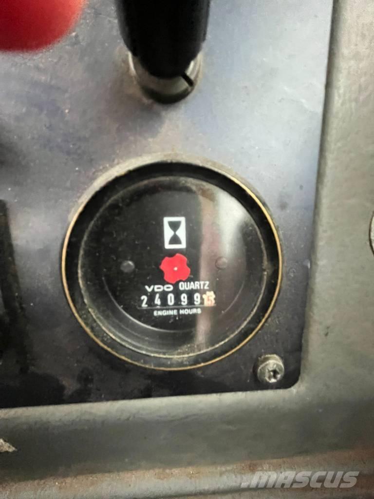 Volvo L 70 C Фронтальні навантажувачі