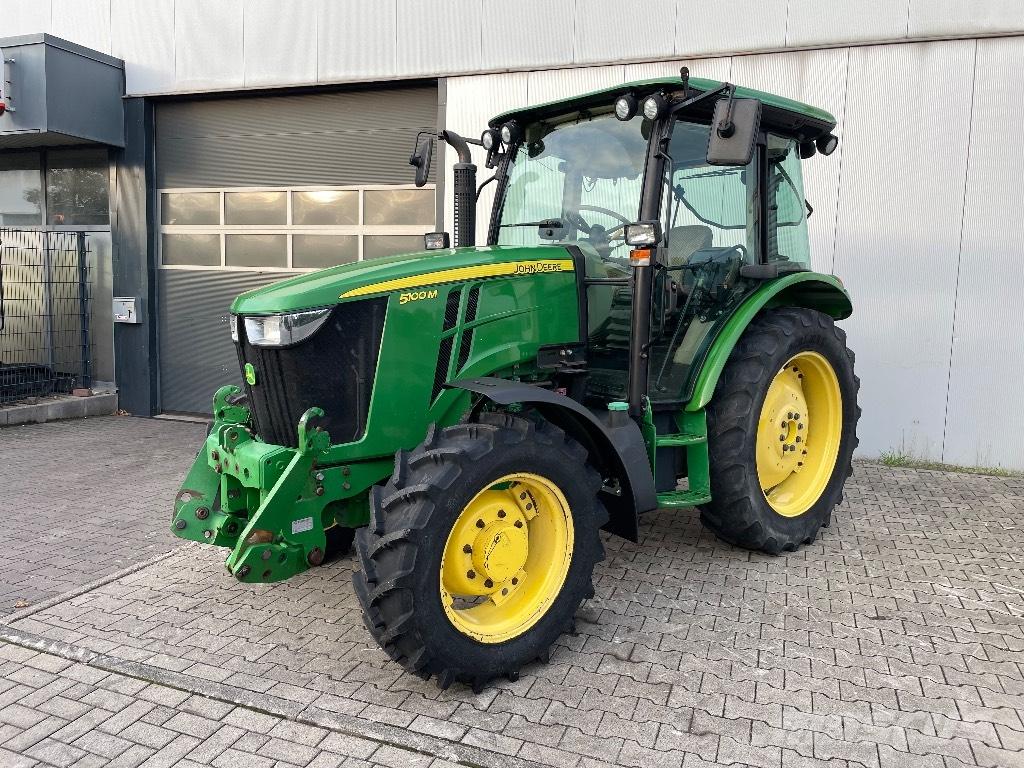 John Deere 5100 M Трактори