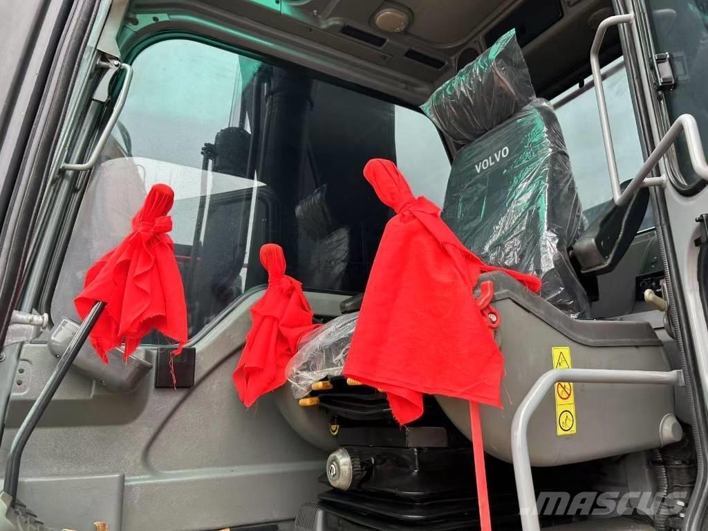Volvo EC 240 Гусеничні екскаватори