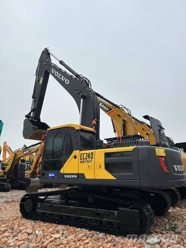 Volvo EC 240 Гусеничні екскаватори
