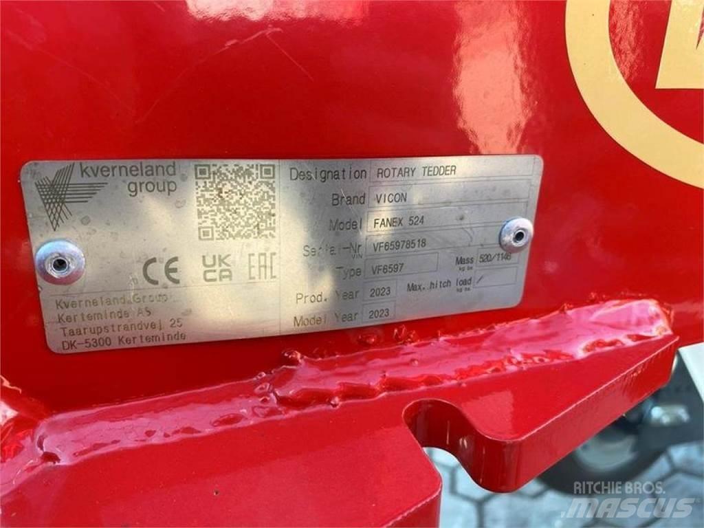 Vicon FANEX 524 Граблі і сінозворушувачі