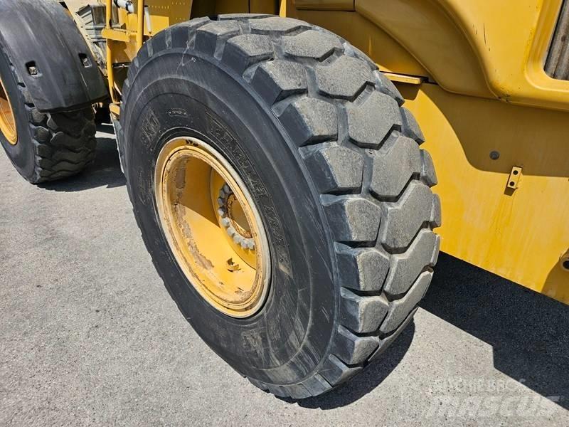 CAT 930 G Фронтальні навантажувачі