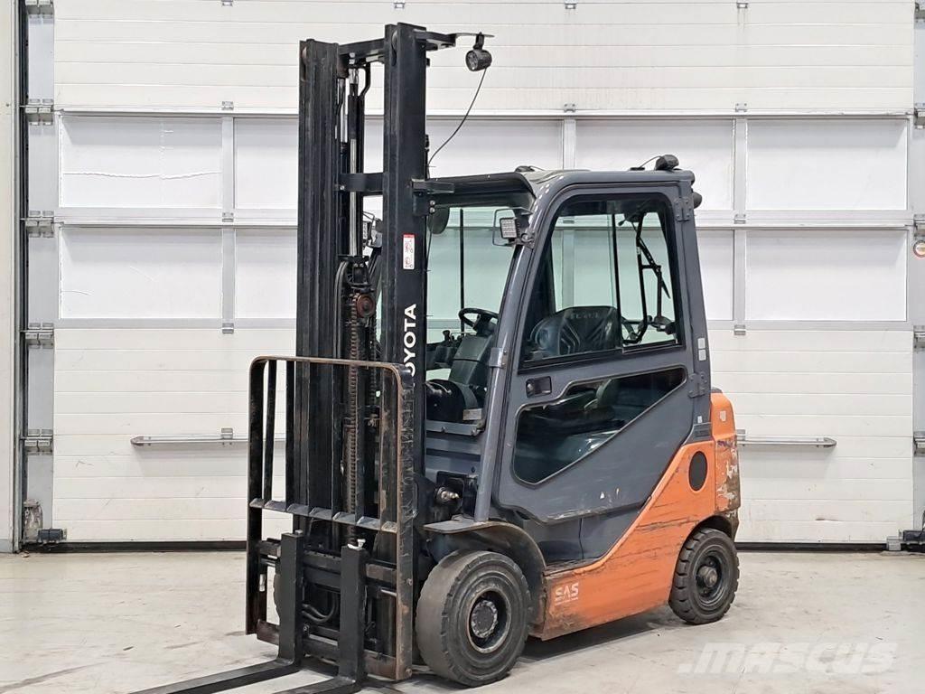 Toyota 02-8FGF18 Газові навантажувачі