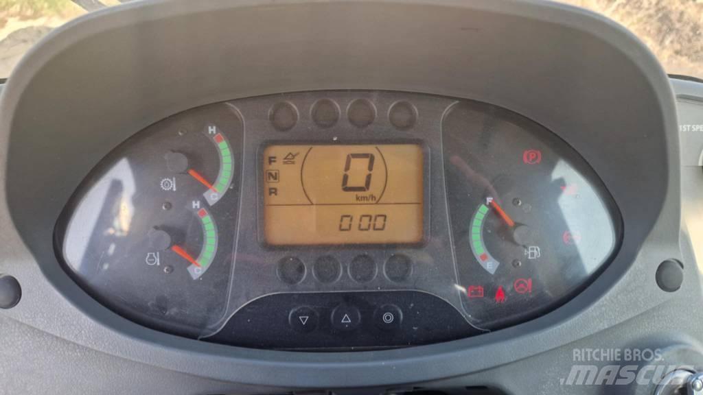 Hitachi ZW 140 Фронтальні навантажувачі