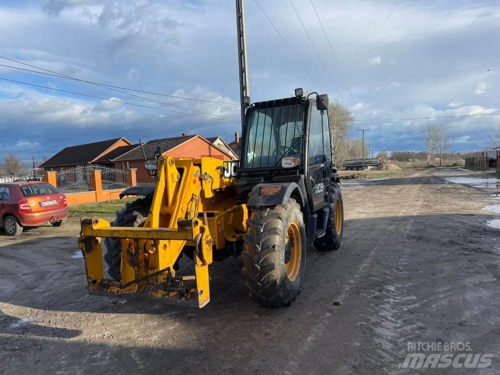 JCB 531-70 Телескопічні навантажувачі