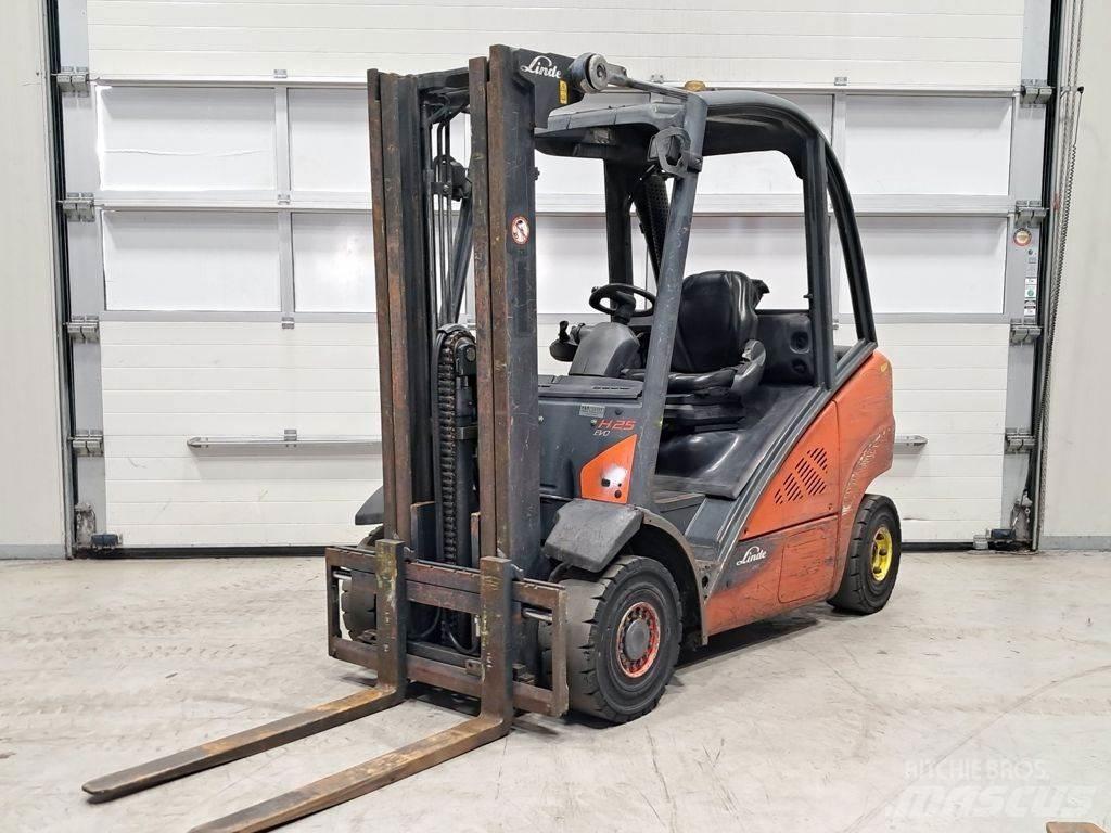 Linde H25D-02 Дизельні навантажувачі