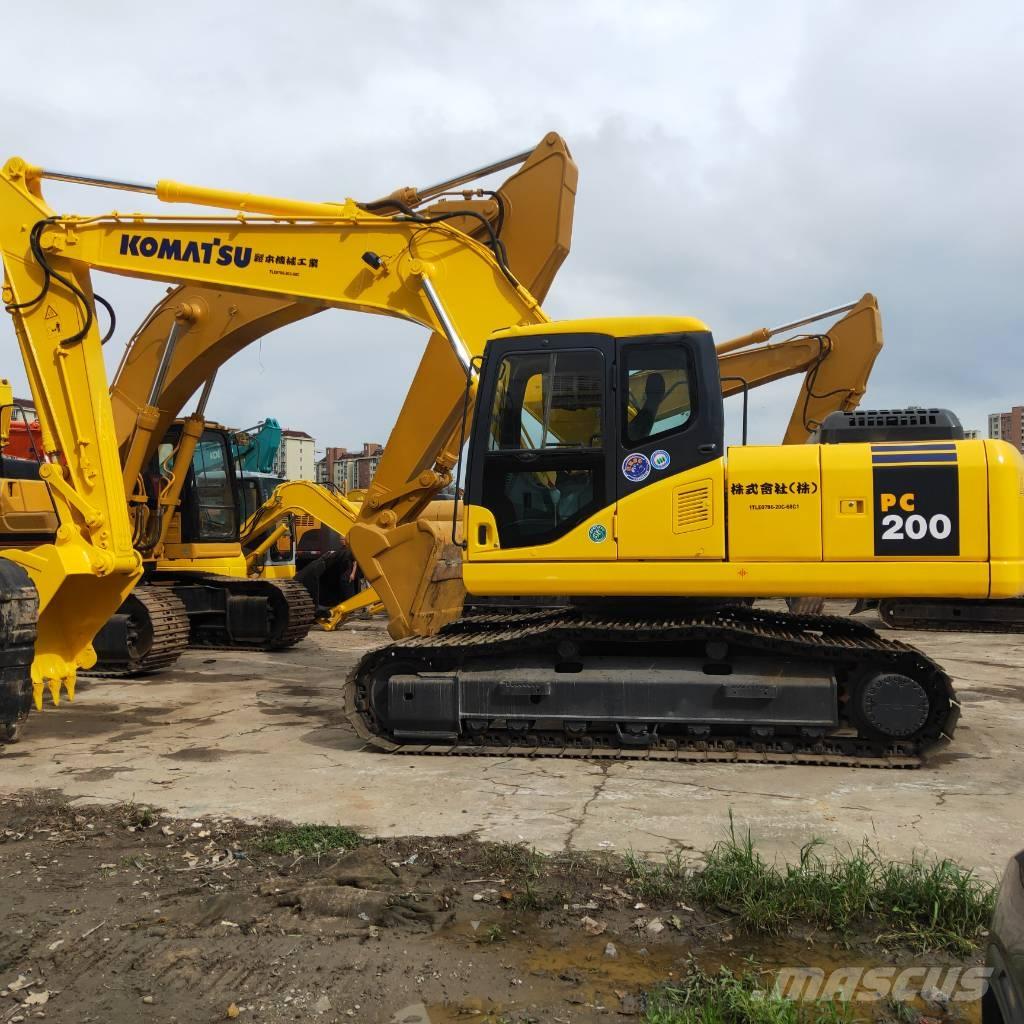 Komatsu PC200-7 Гусеничні екскаватори