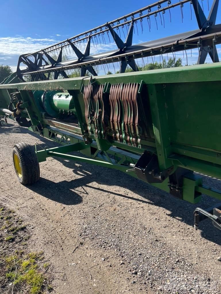 John Deere 9780 CTS Зернозбиральні комбайни