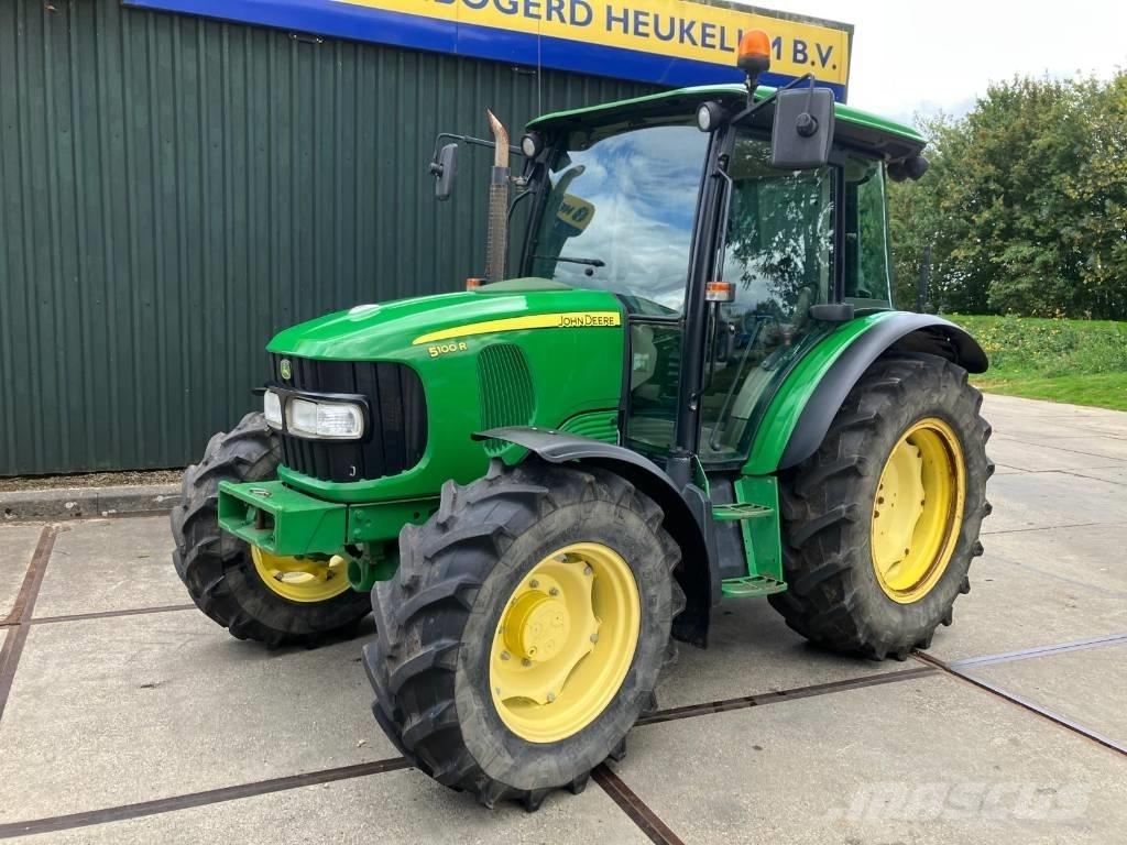 John Deere 5100 R Трактори