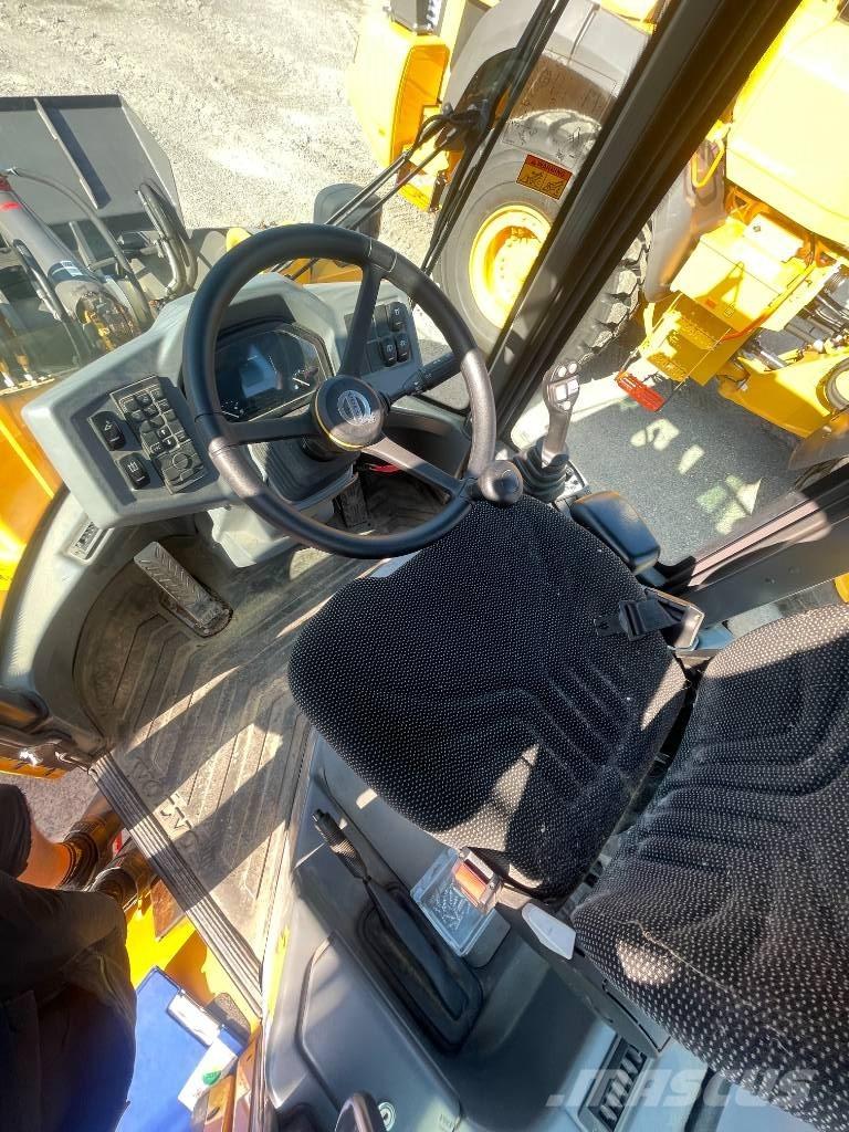 Volvo L30GS Фронтальні навантажувачі