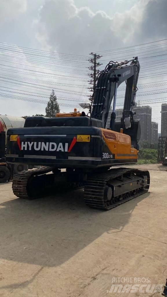 Hyundai 30 L-9 A Гусеничні екскаватори