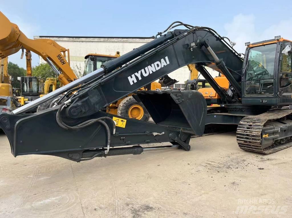 Hyundai 30 L-9 A Гусеничні екскаватори