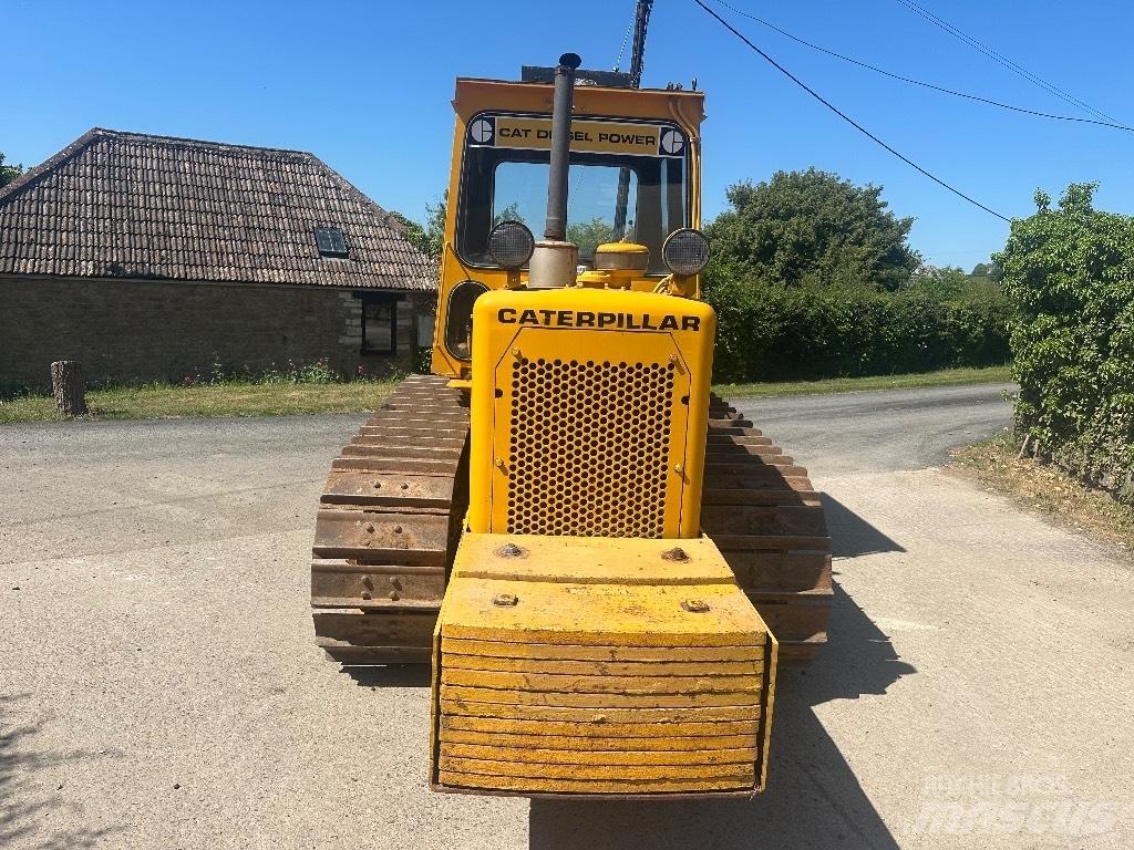 CAT D4d Трактори