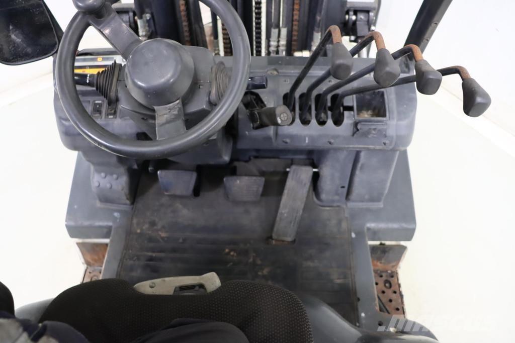 Nissan U1D2A20LQ Газові навантажувачі