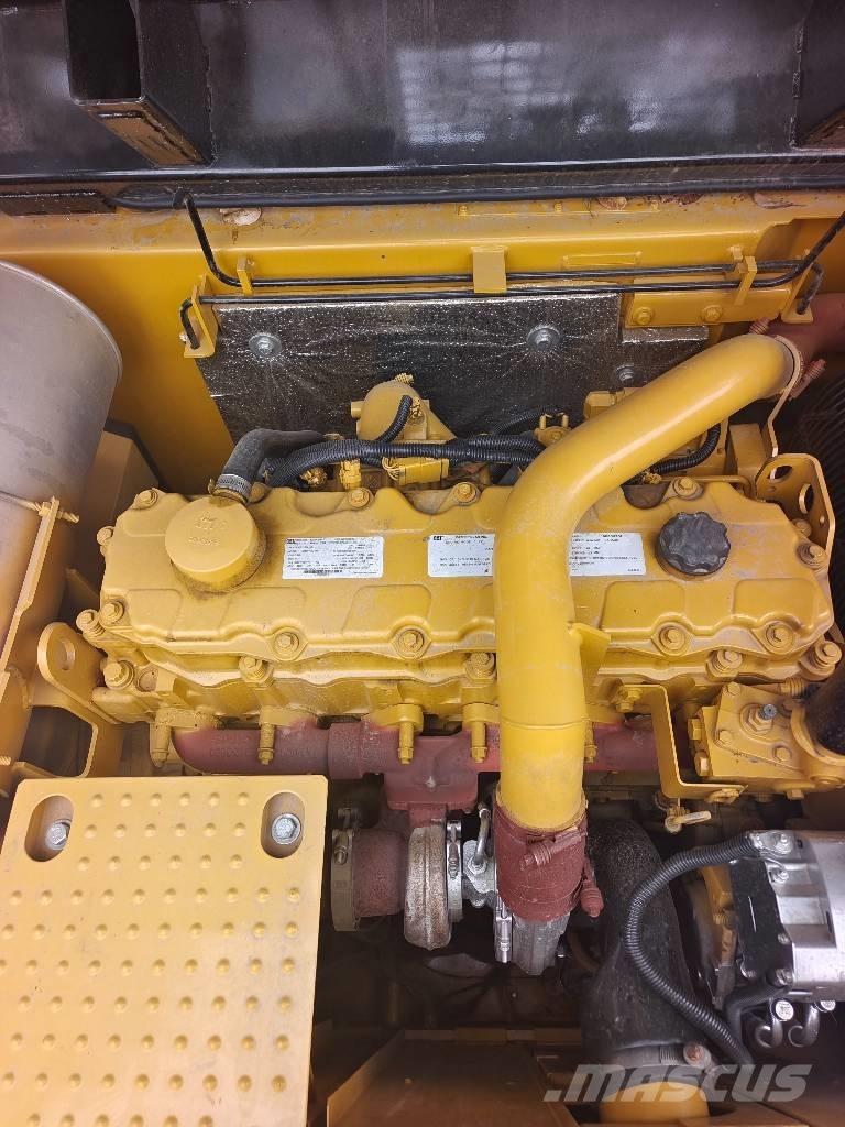 CAT 324 D Гусеничні екскаватори