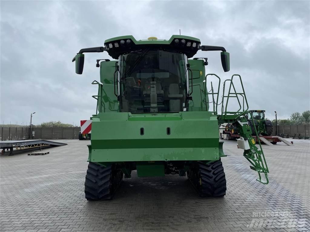 John Deere X9 - 1100 Зернозбиральні комбайни