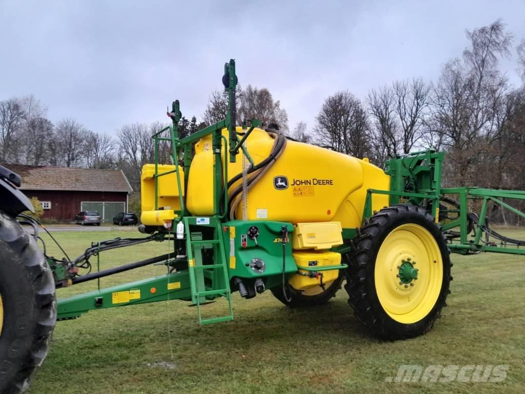 John Deere M 740 i Причіпні обприскувачі