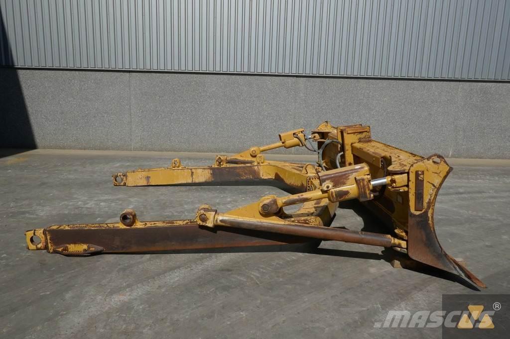 CAT D8T Blade Леміші