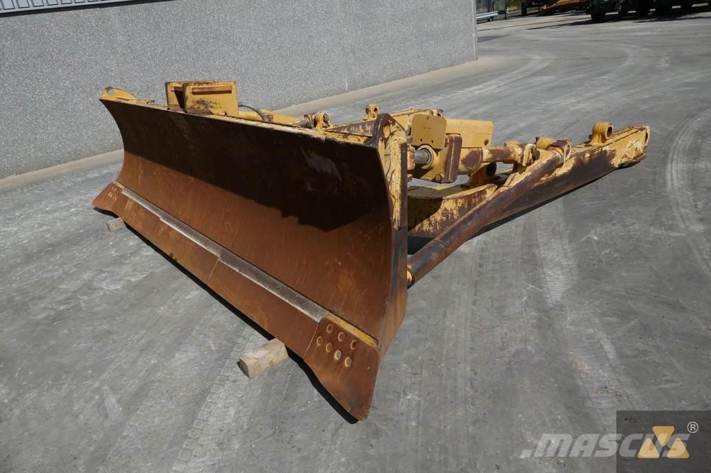 CAT D8T Blade Леміші