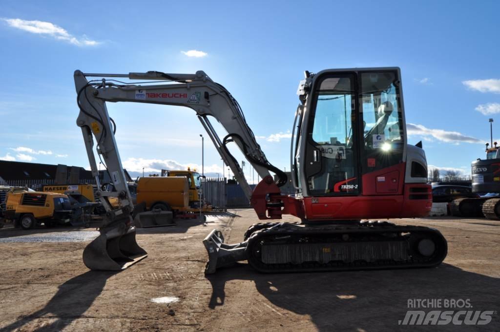 Takeuchi TB 250-2 Міні-екскаватори < 7т