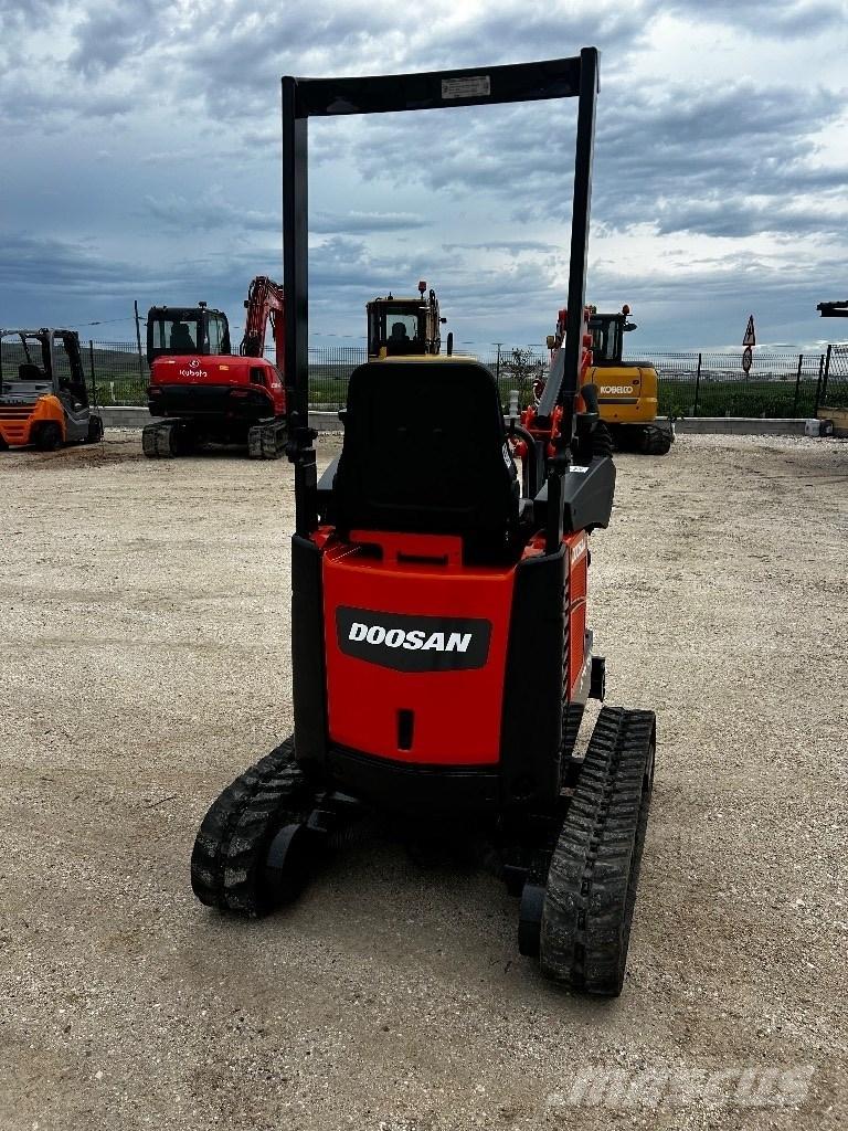 Doosan DX 10 Z Міні-екскаватори < 7т