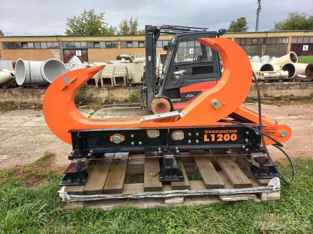 Westtech L1200 Дровоколи, рубальні машини, дробарки