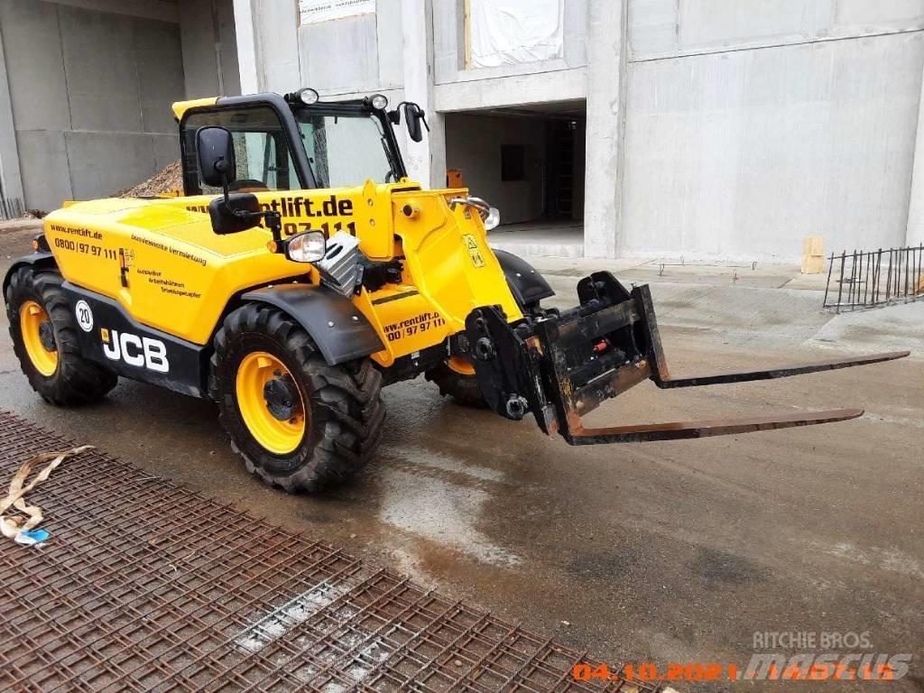 JCB 525-60 Телескопічні навантажувачі