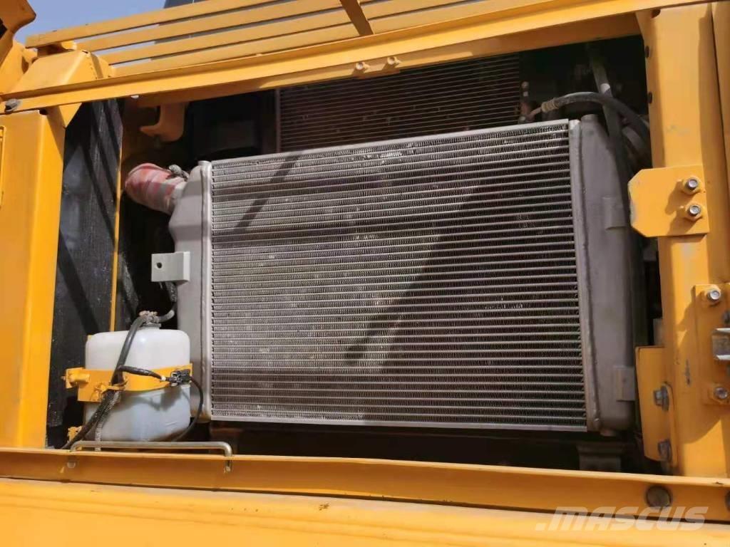 Komatsu PC360-7 Гусеничні екскаватори