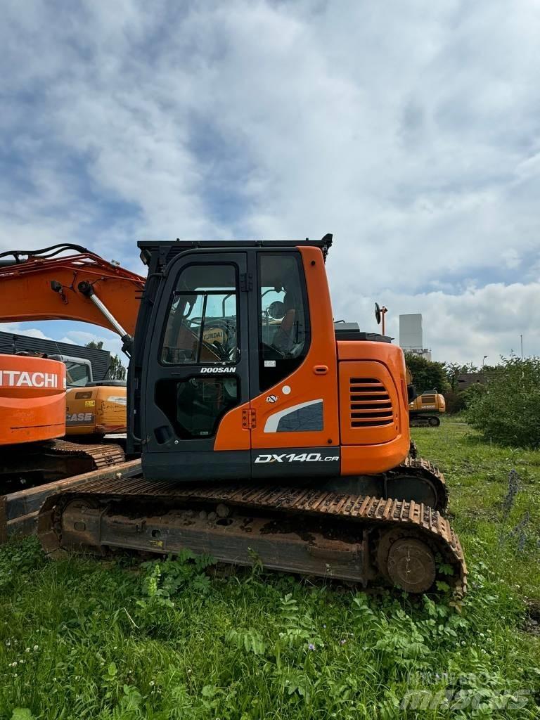 Doosan DX 140 LCR Гусеничні екскаватори