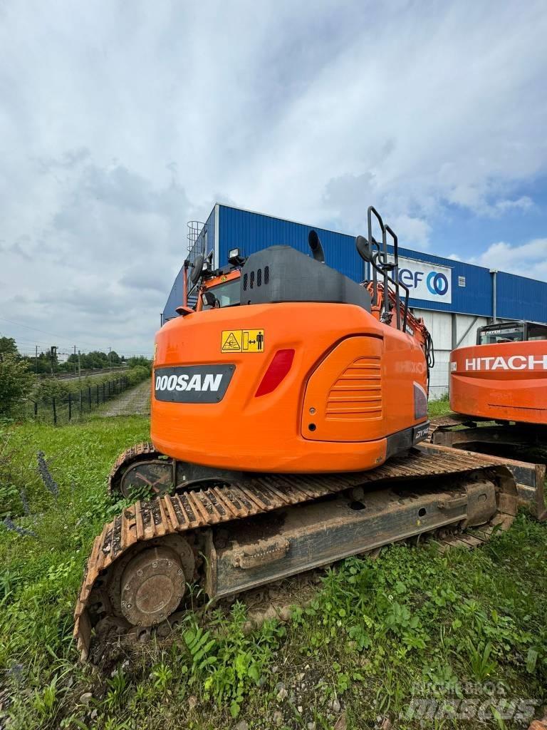 Doosan DX 140 LCR Гусеничні екскаватори