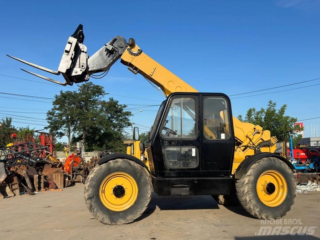 CAT TH 62 Телескопічний навантажувач