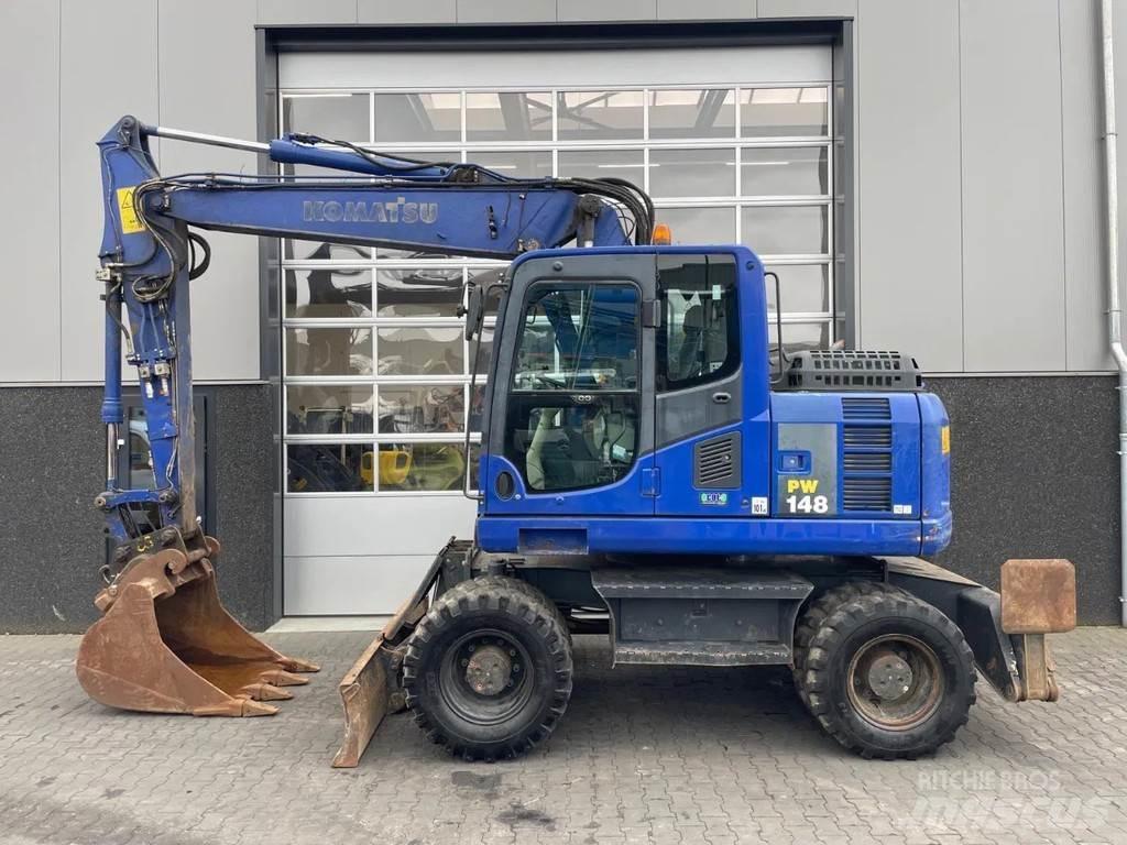 Komatsu PW148-8 Колісні екскаватори