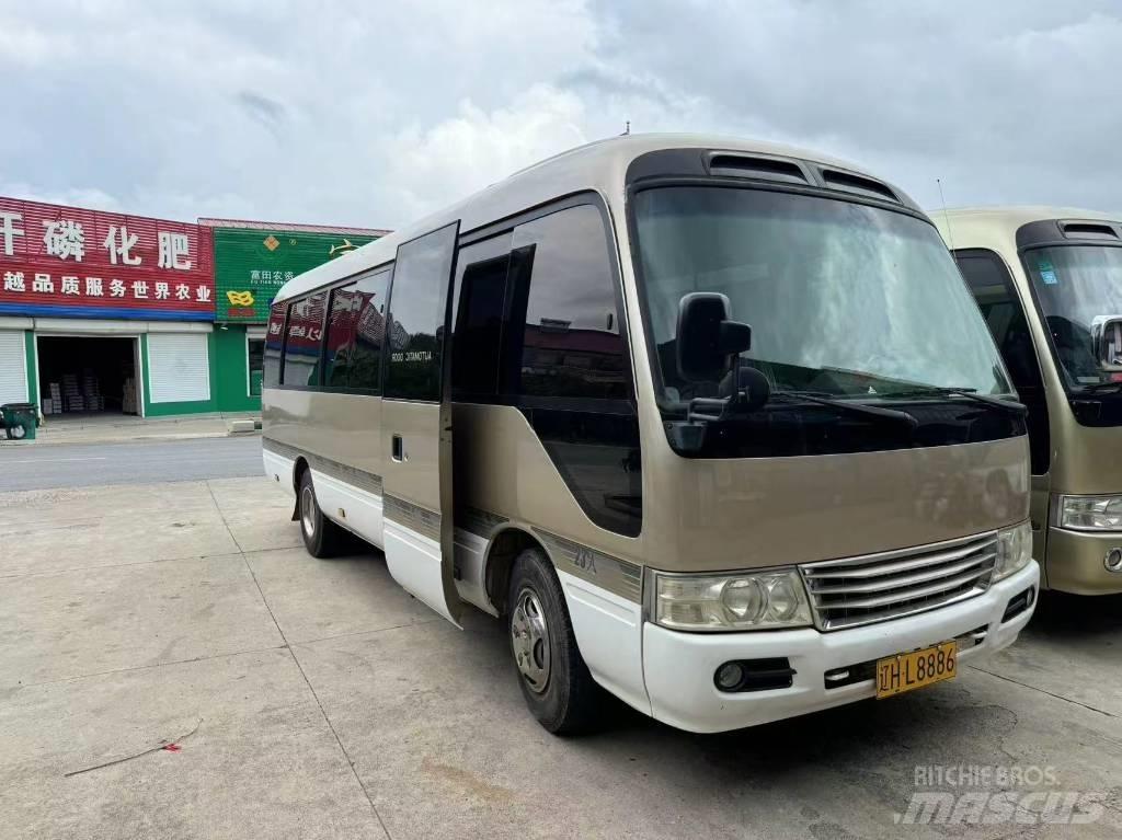 Toyota Coaster Мікроавтобуси