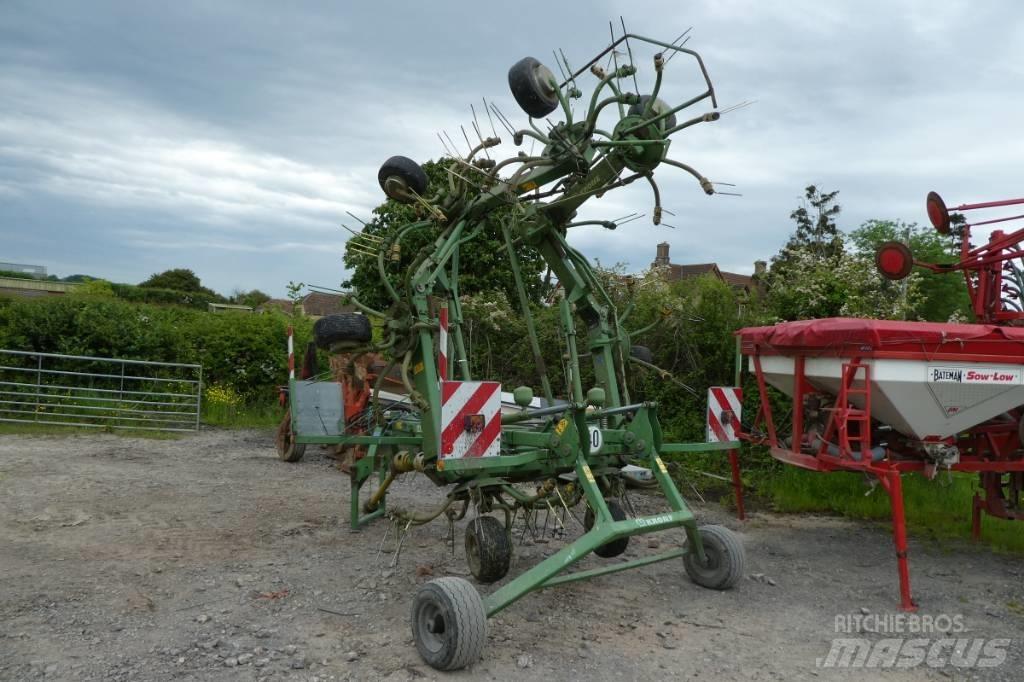Krone KWT 10.50/8x7 Граблі і сінозворушувачі