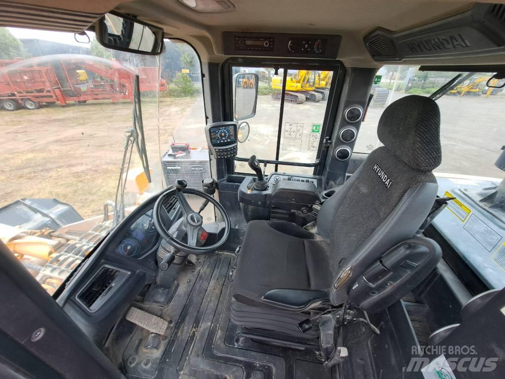 Hyundai HL940 Фронтальні навантажувачі