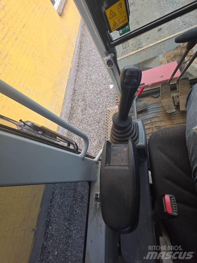 Takeuchi TB 290 Середні екскаватори 7т. - 12т.