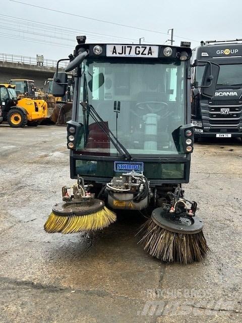 Schmidt Compact 200 Підмітальні машини