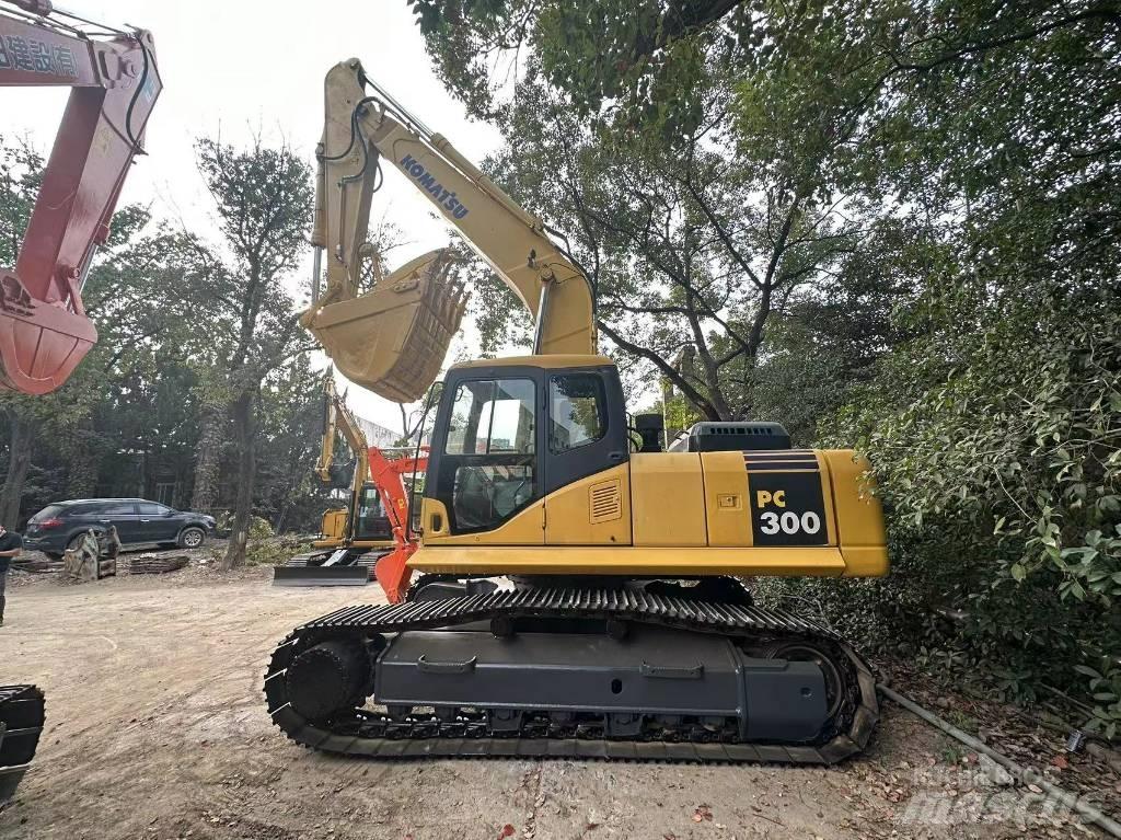 Komatsu PC 300 Гусеничні екскаватори