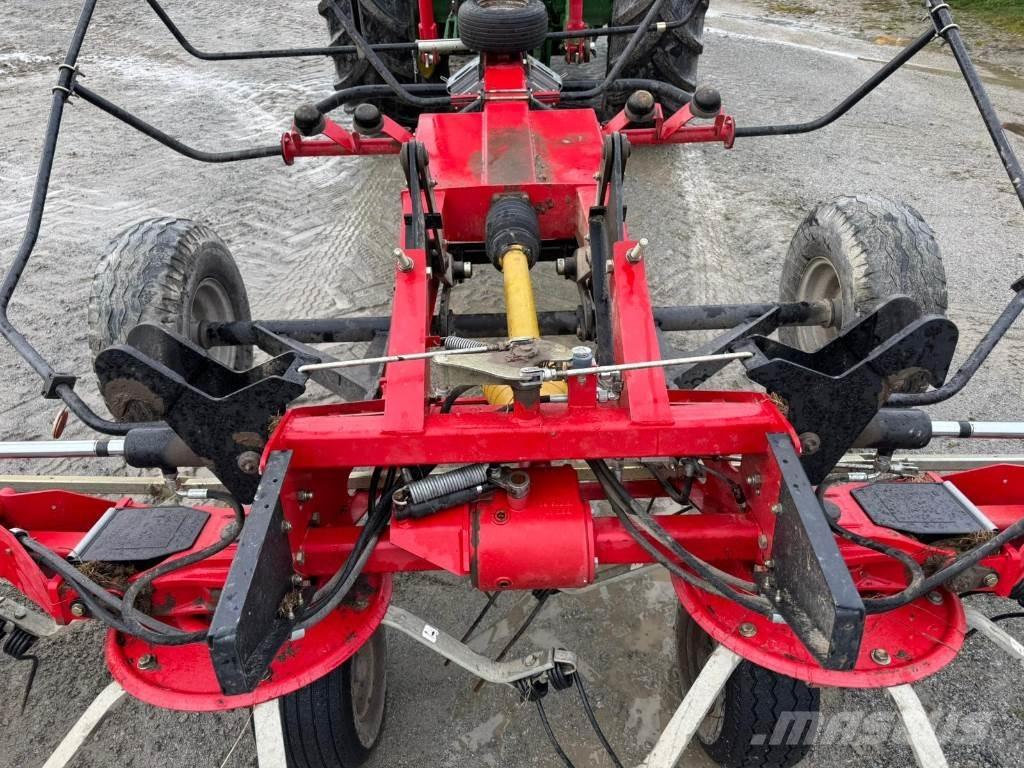 Fella TH901 trans Граблі і сінозворушувачі