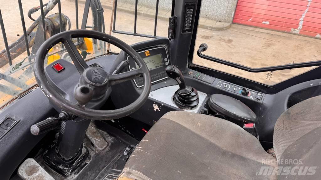 JCB 411 Фронтальні навантажувачі