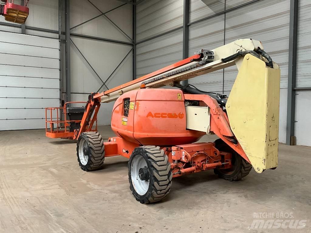 JLG 600 AJ Колінчаті підйомники