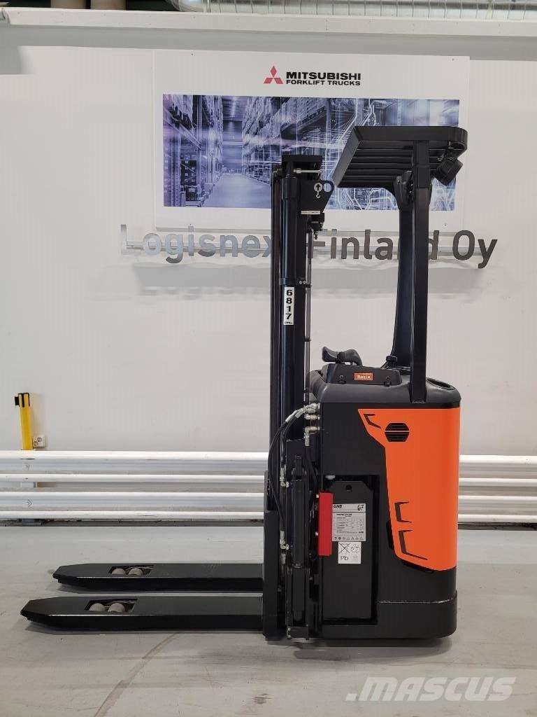 Rocla SST 16 ACI Самохідні електроштабелери