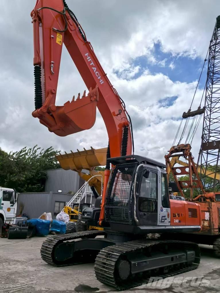 Hitachi ZX 240 HG Гусеничні екскаватори