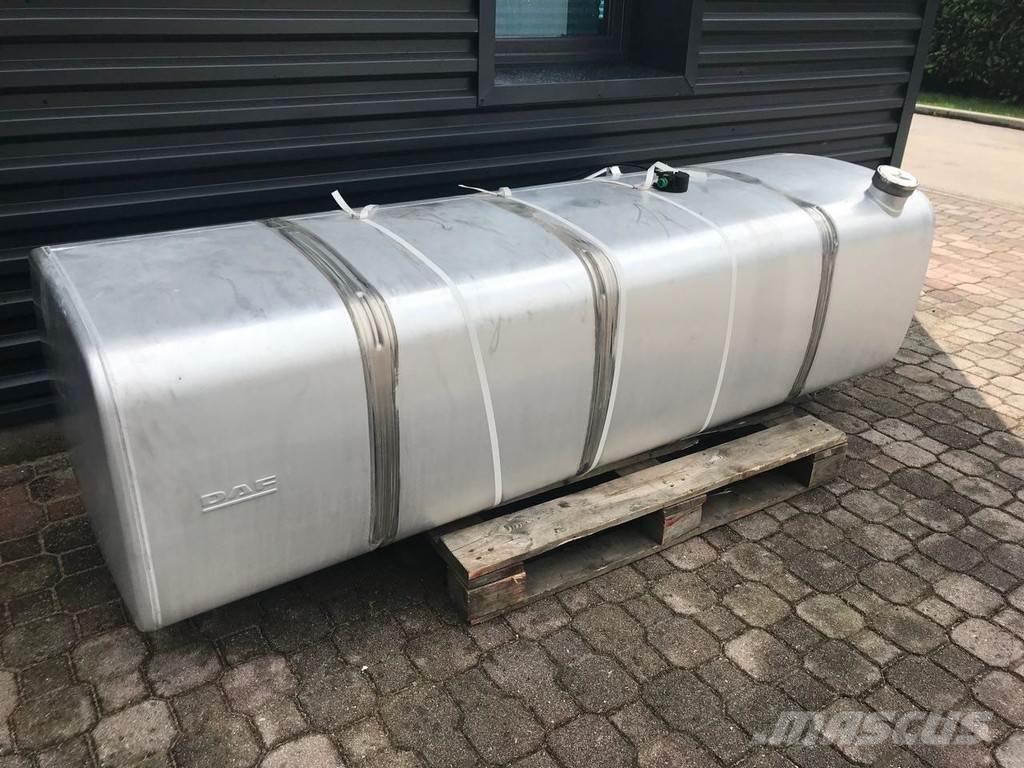 DAF 850 L Паливні та присадочні баки