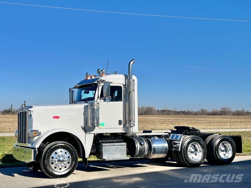 Peterbilt 389 Тягачі