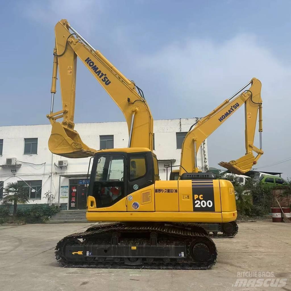 Komatsu PC 200-7 Гусеничні екскаватори