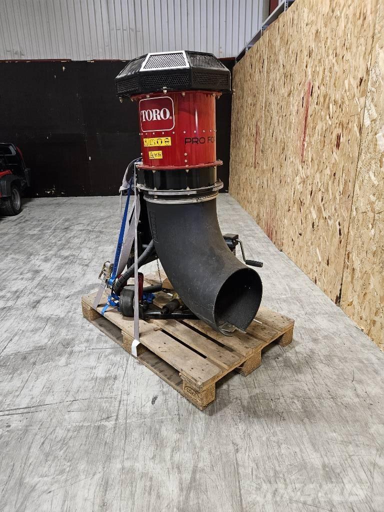 Toro ProForce Обладнання для видалення сміття